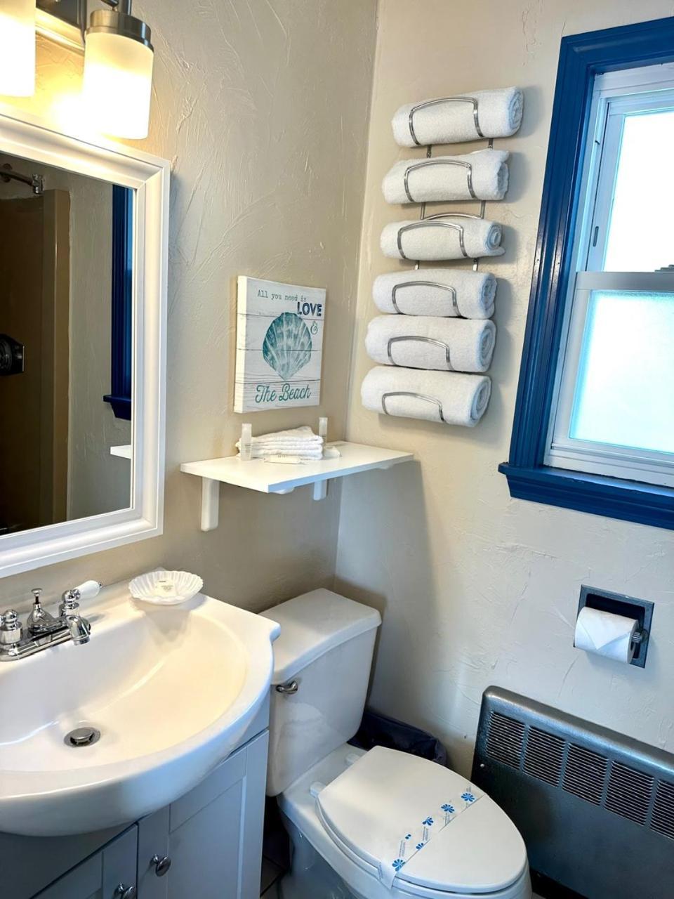 The Inn At Buzzards Bay Bourne Exterior photo
